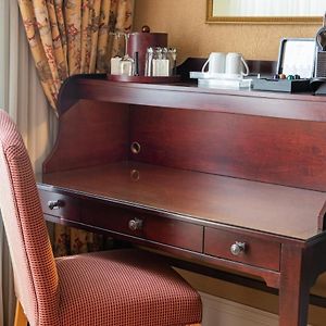 Basic Queen Room